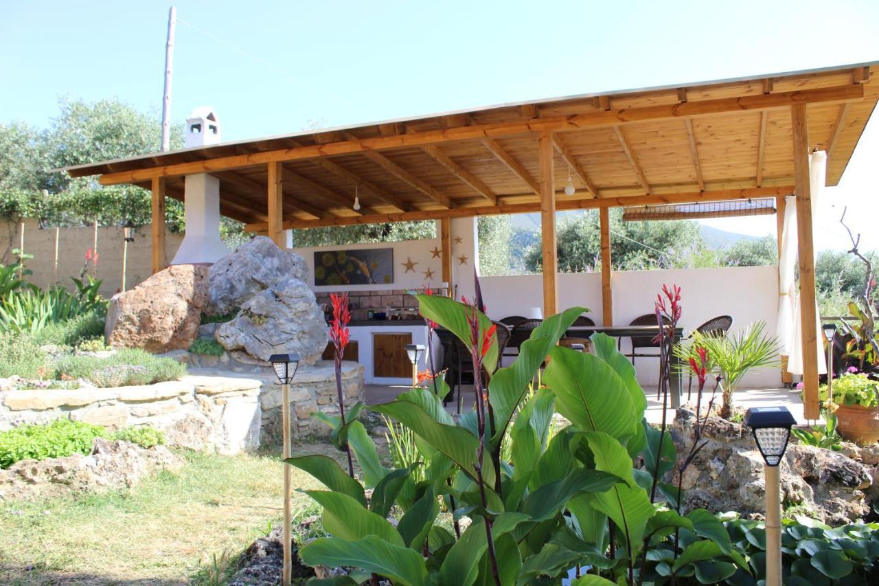 Varias Art House Kallirákhi Екстериор снимка